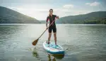 Der perfekte Damen-Neoprenanzug für dein Paddelabenteuer